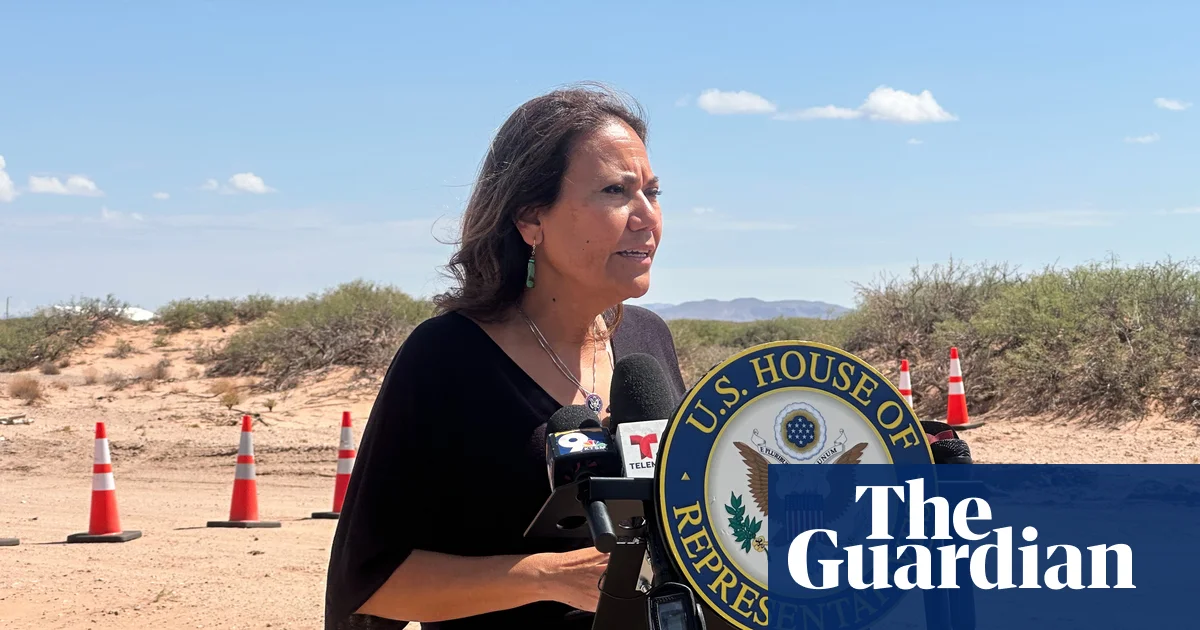 Congresswoman blocked from speaking to detainees at massive Texas ICE tent camp