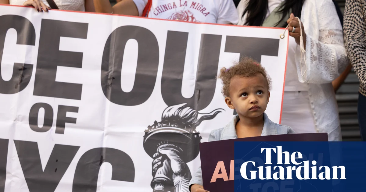 Senators propose bill to curb warrantless ICE arrests, indefinite detention