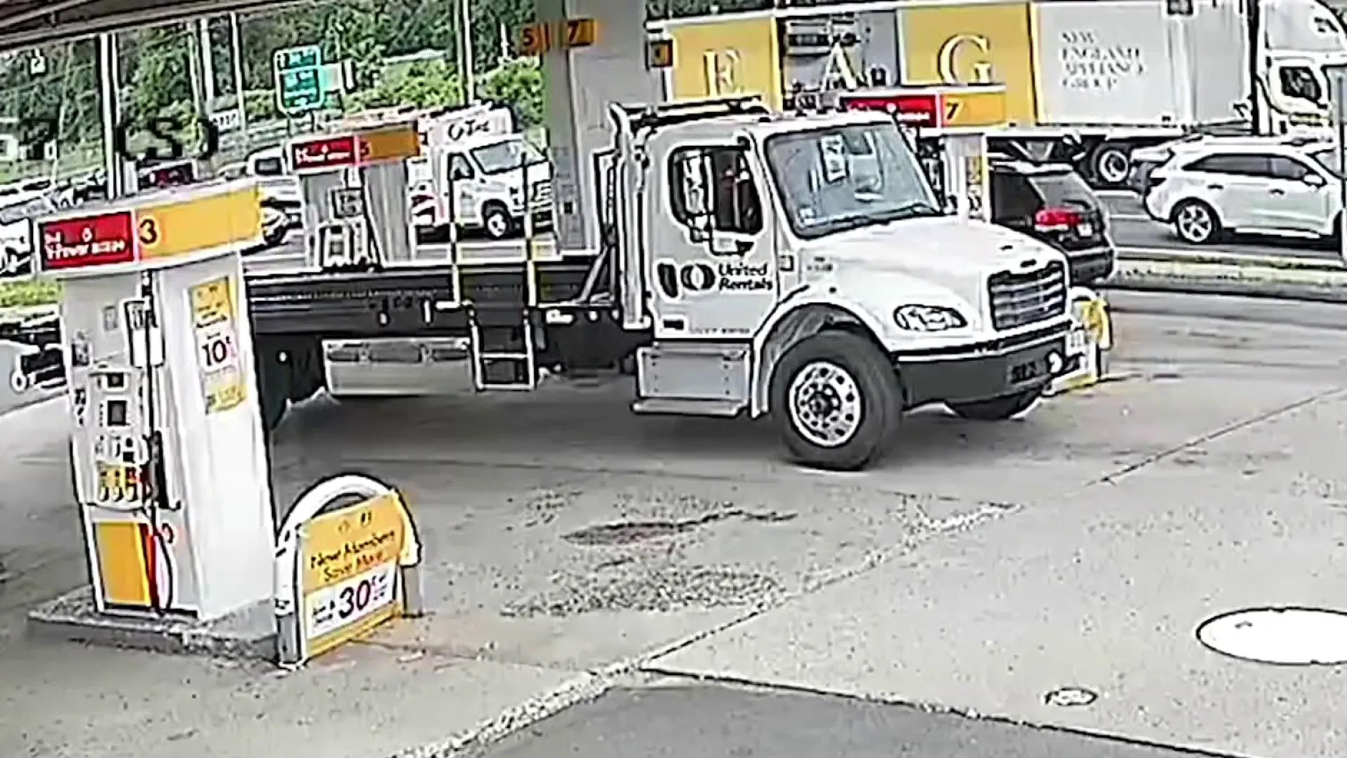 Four Guatemalan workers detained in ICE raid at Connecticut car wash