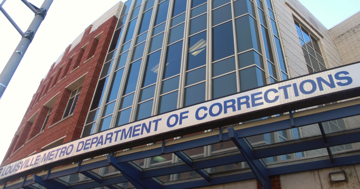 Man who died in Louisville jail was subject to ICE detainer