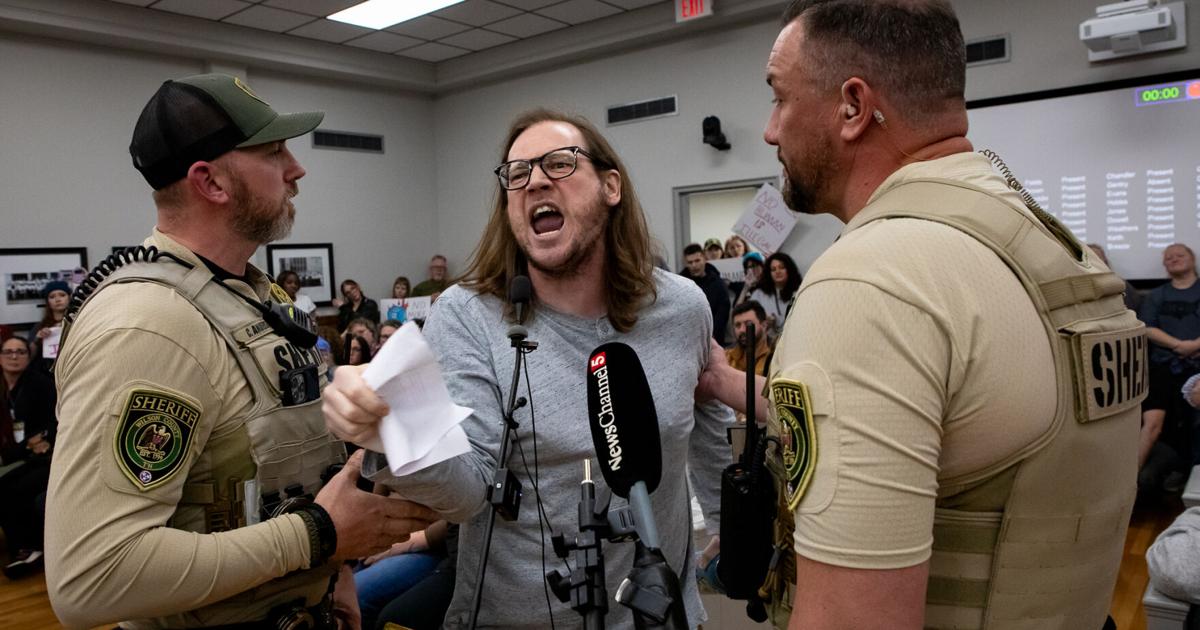 Man opposes ICE detention center in Wilson County