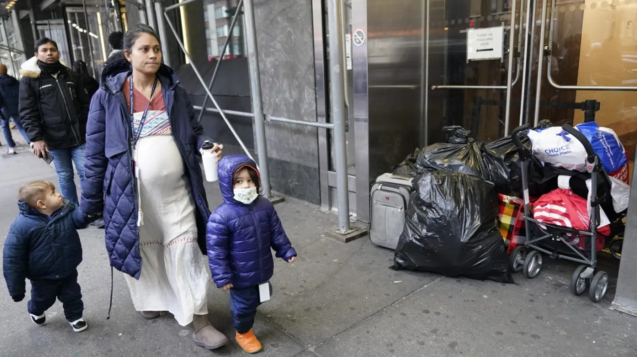 Trump administration offers migrant children cash to self-deport