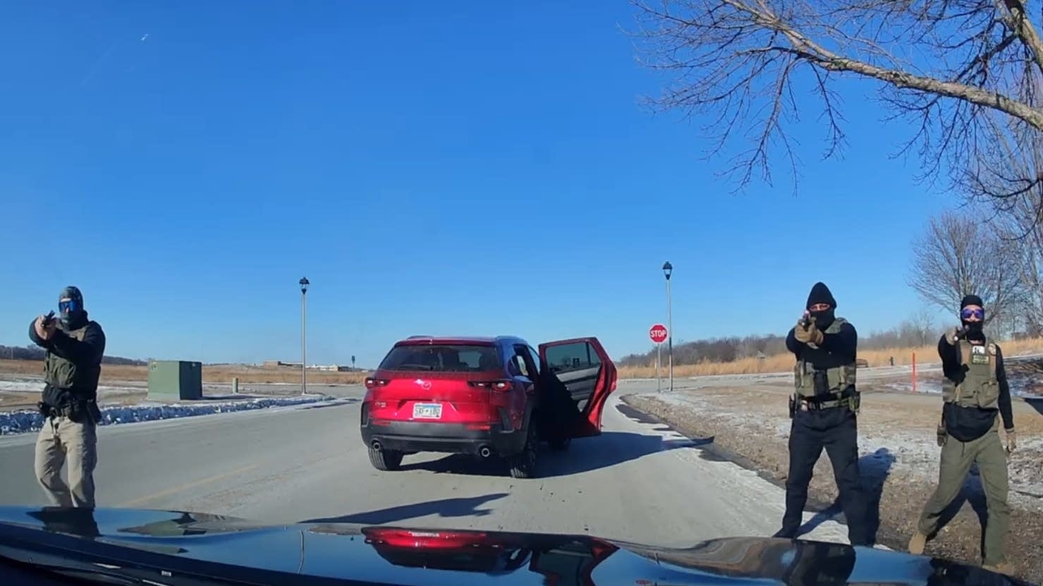 St. Peter police chief prevents federal agents from arresting resident