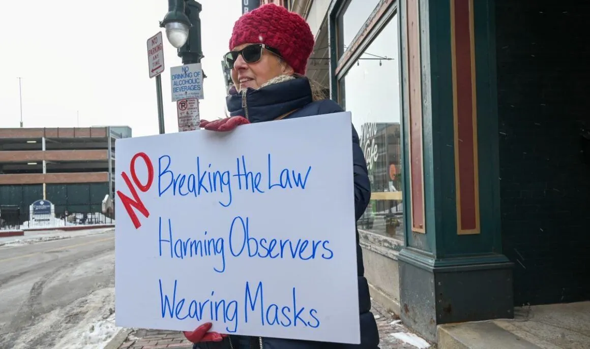ICE observer sues federal agents for intimidation tactics in Maine