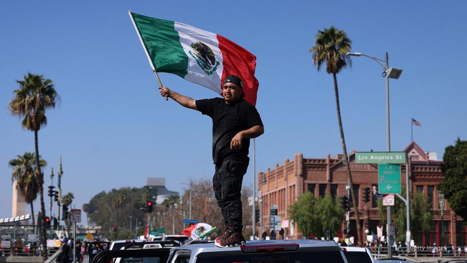 Thousands protest Trump deportation plans, block LA 101 freeway