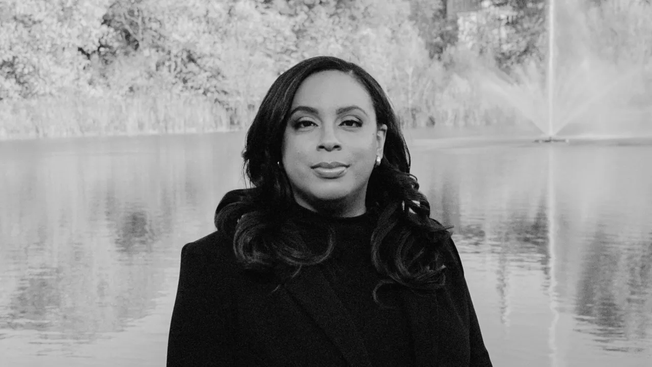 Congresswoman Criminalized for Visiting ICE Detainees